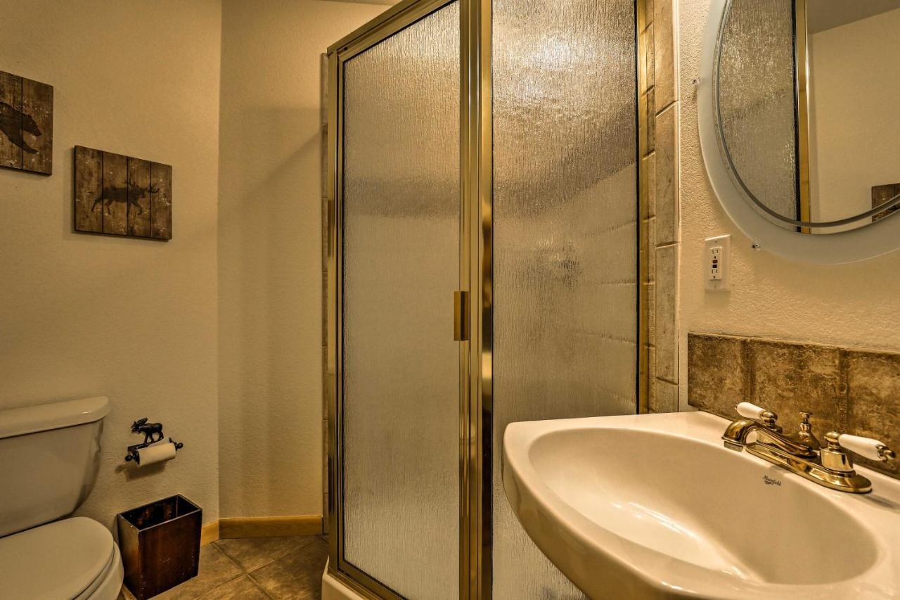 Mountain-View Condo With Deck Walk To Grand Lake Luaran gambar